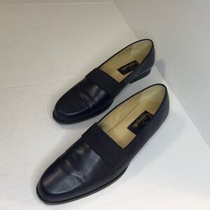 Papagallo Sz 6.5 Women's Navy Blue Loafers